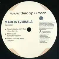 marcin-czubala-back-to-back