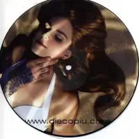lana-del-rey-blue-jeans-7
