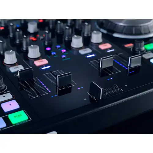 native-instruments-traktor-kontrol-s4-mk2_medium_image_6