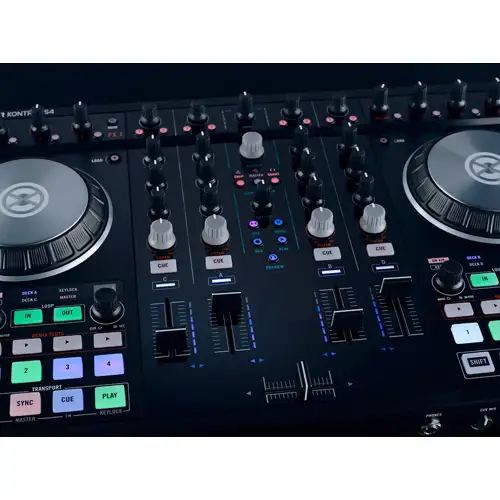 native-instruments-traktor-kontrol-s4-mk2_medium_image_7