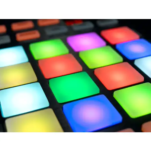 native-instruments-traktor-kontrol-f1_medium_image_4