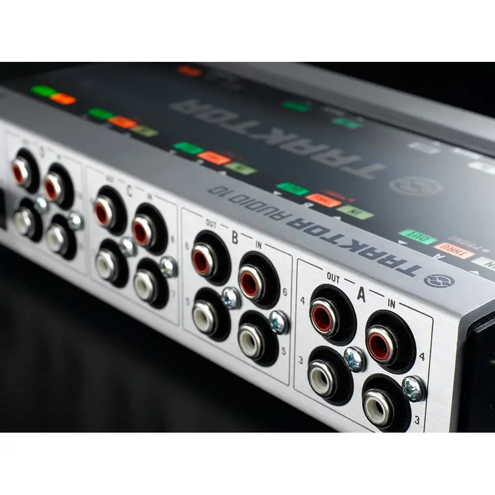 TRAKTOR SCRATCH A10 Schede audio - Vendita online