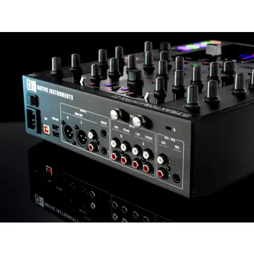 native-instruments-traktor-kontrol-z2_medium_image_8