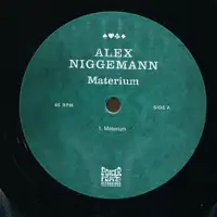 alex-niggemann-materium