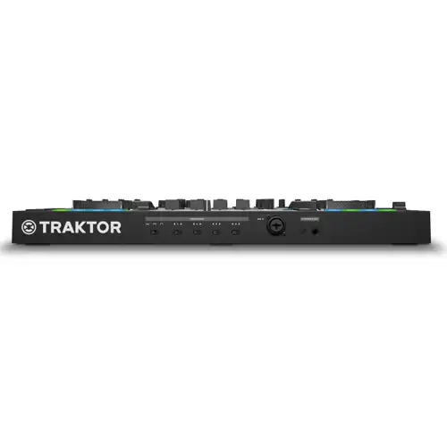 native-instruments-traktor-kontrol-s4-mk3_medium_image_8