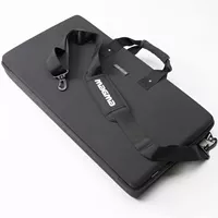 Borsa Semi-rigida UDG Urbanite U7103BL Per Controller MIDI - Extra Large, Nero - Foto 13