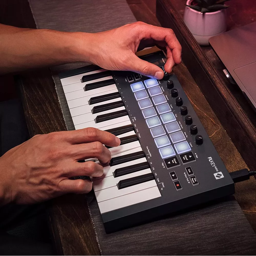 FLKEY MINI Keyboard controller - Vendita online Attrezzatura per Deejay  Mixer Cuffie Microfoni Consolle per DJ