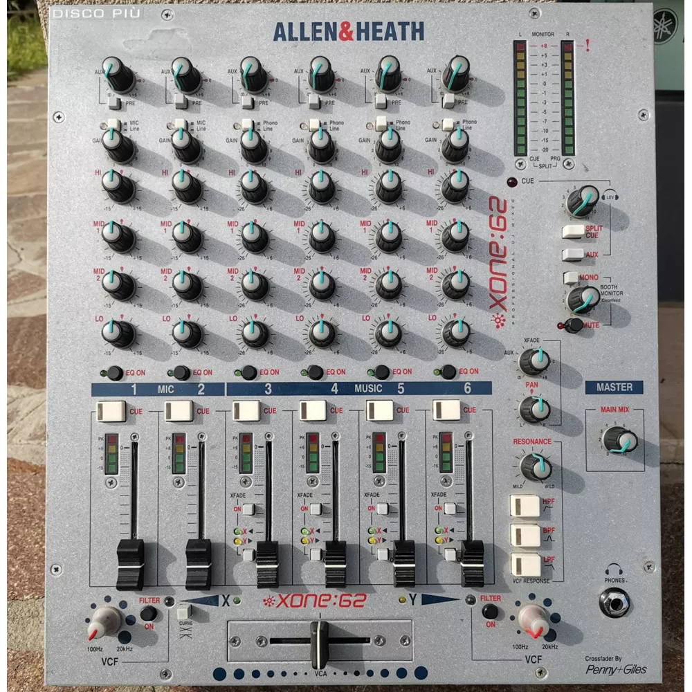 【美品】ALLEN&HEATH XONE：62 DJミキサー ハードケース付 美品】ALLEN&HEATH XONE：62 DJミキサー ハードケース付 美品