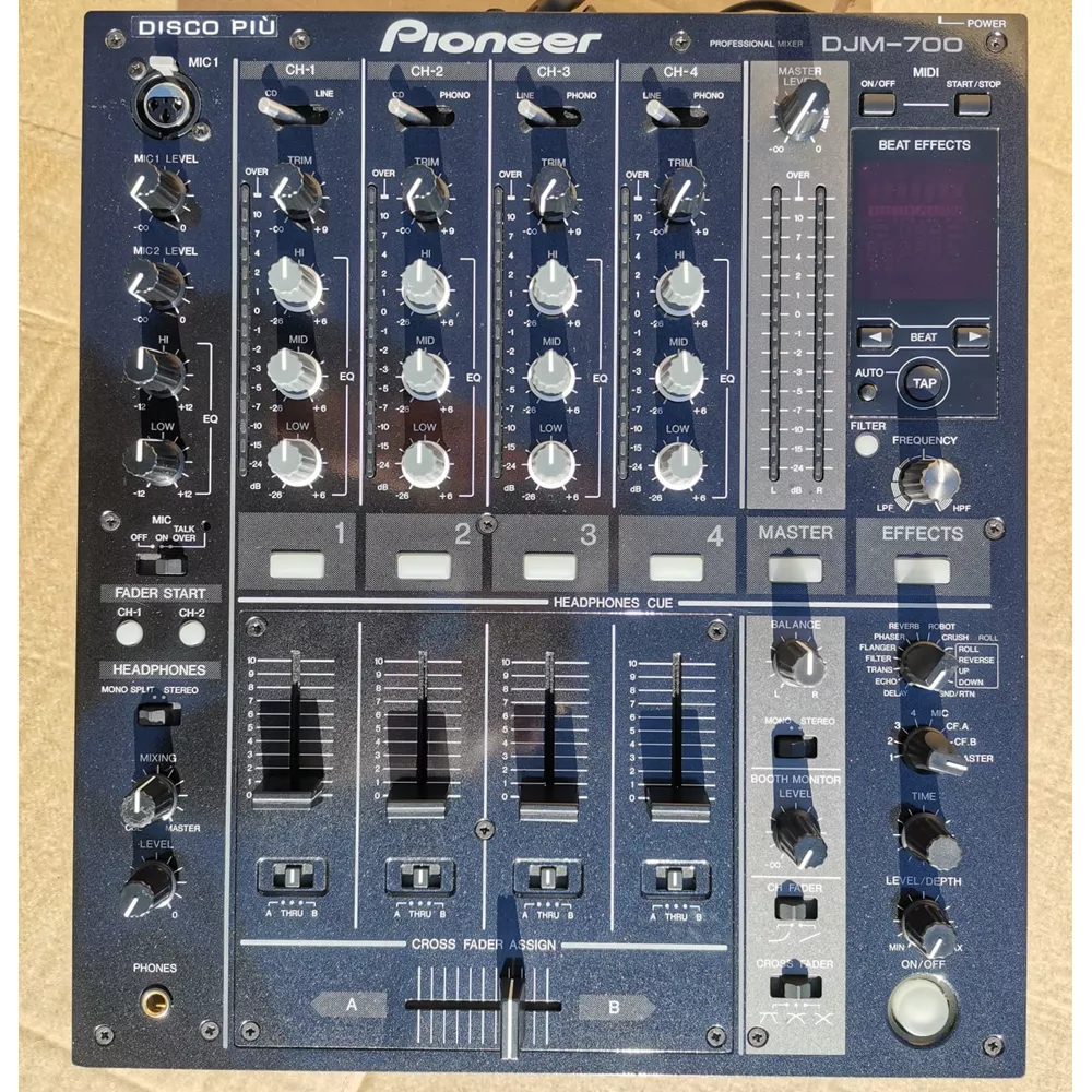 Pioneer DJM-700-K （Pioneer DJM-700 (s) - Mixers | DJResource）