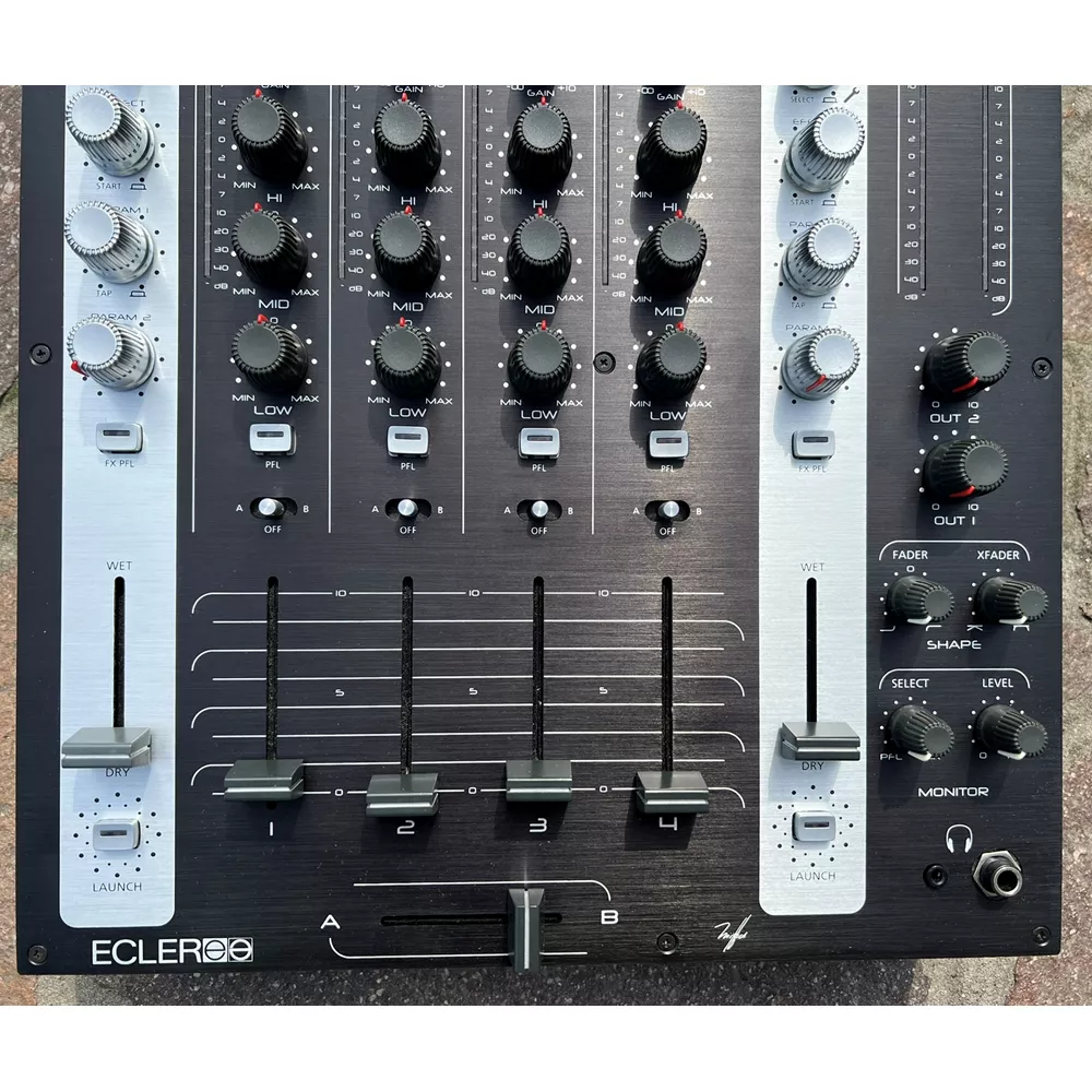 r*3様 ECLER EVO 4 ジャンク ECLER/DJミキサー/EVO4【ジャンク品】 -DJ機材アナログレコード専門店