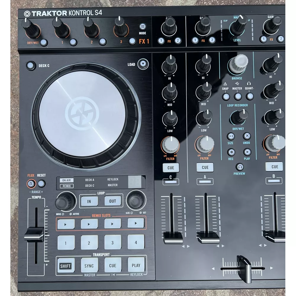 TRAKTOR KONTROL S4 MK2 (usato) DJ controller e consolle usb
