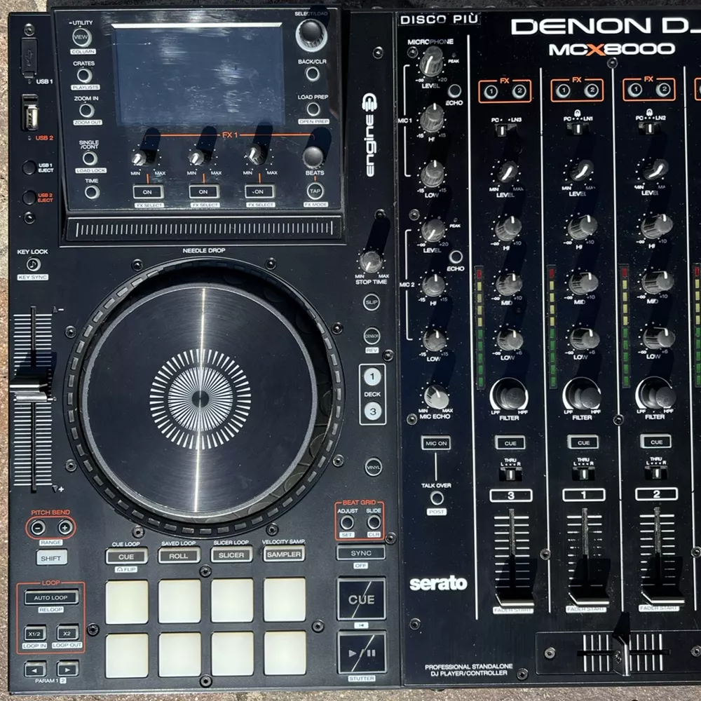 DENON DJ MCX 8000 + softbag UDG (usato) Consolle all-in-one